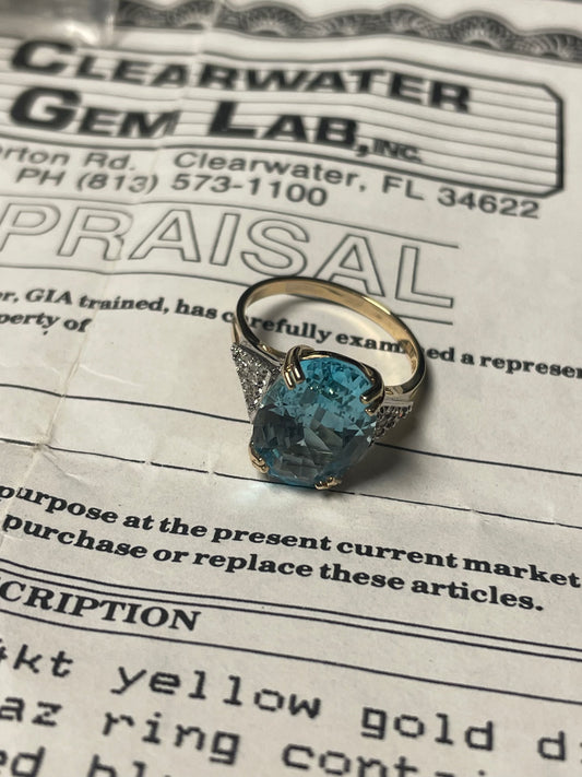 Vintage 14kt Yellow Gold Diamond and Blue Topaz Ring. Size 6.5